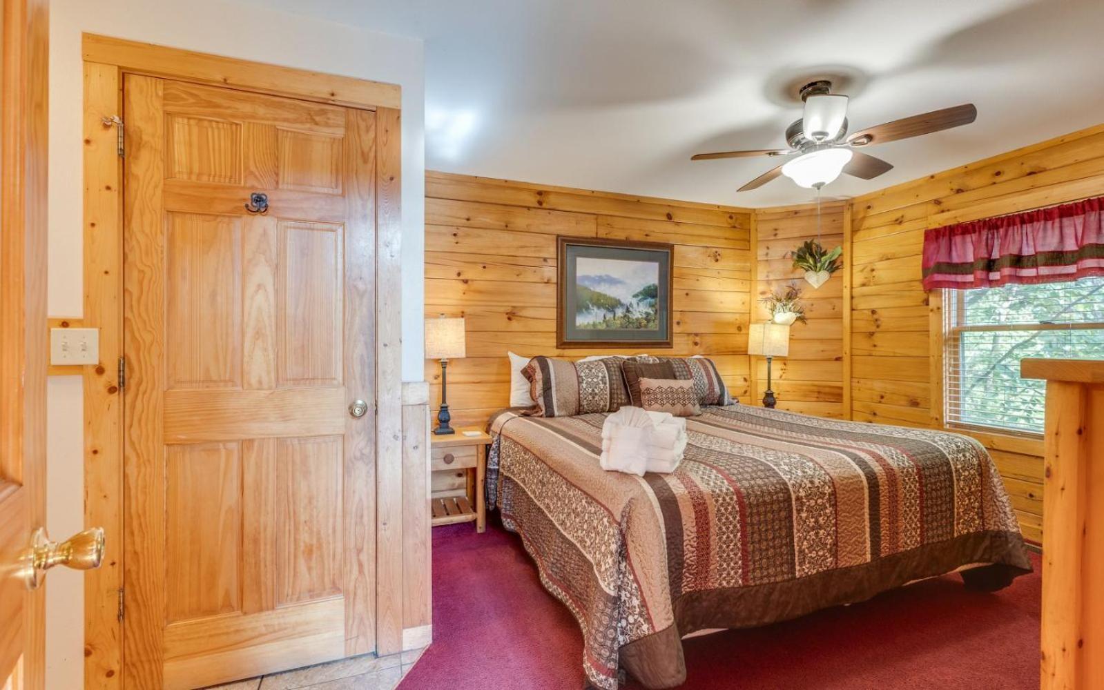 Hugs N Kisses Pool Table Hot Tub Pool Table Community Pool Close To Downtown Gatlinburg Exterior foto