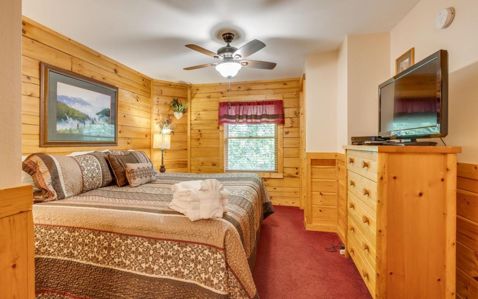 Hugs N Kisses Pool Table Hot Tub Pool Table Community Pool Close To Downtown Gatlinburg Exterior foto