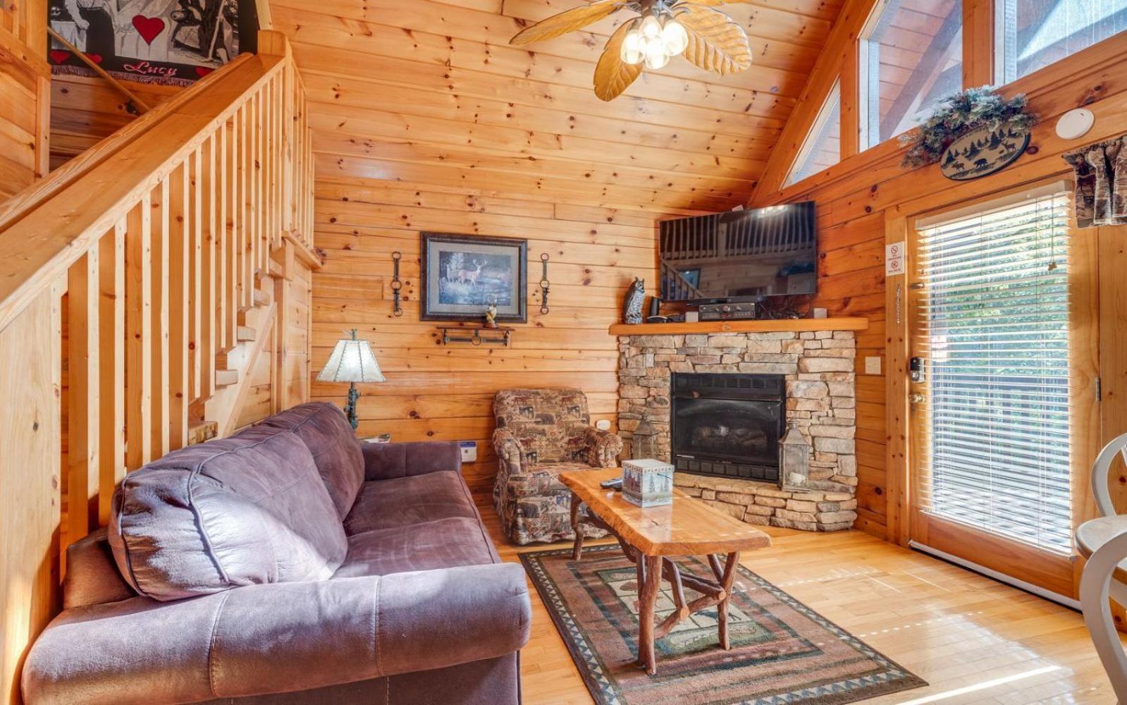 Hugs N Kisses Pool Table Hot Tub Pool Table Community Pool Close To Downtown Gatlinburg Exterior foto